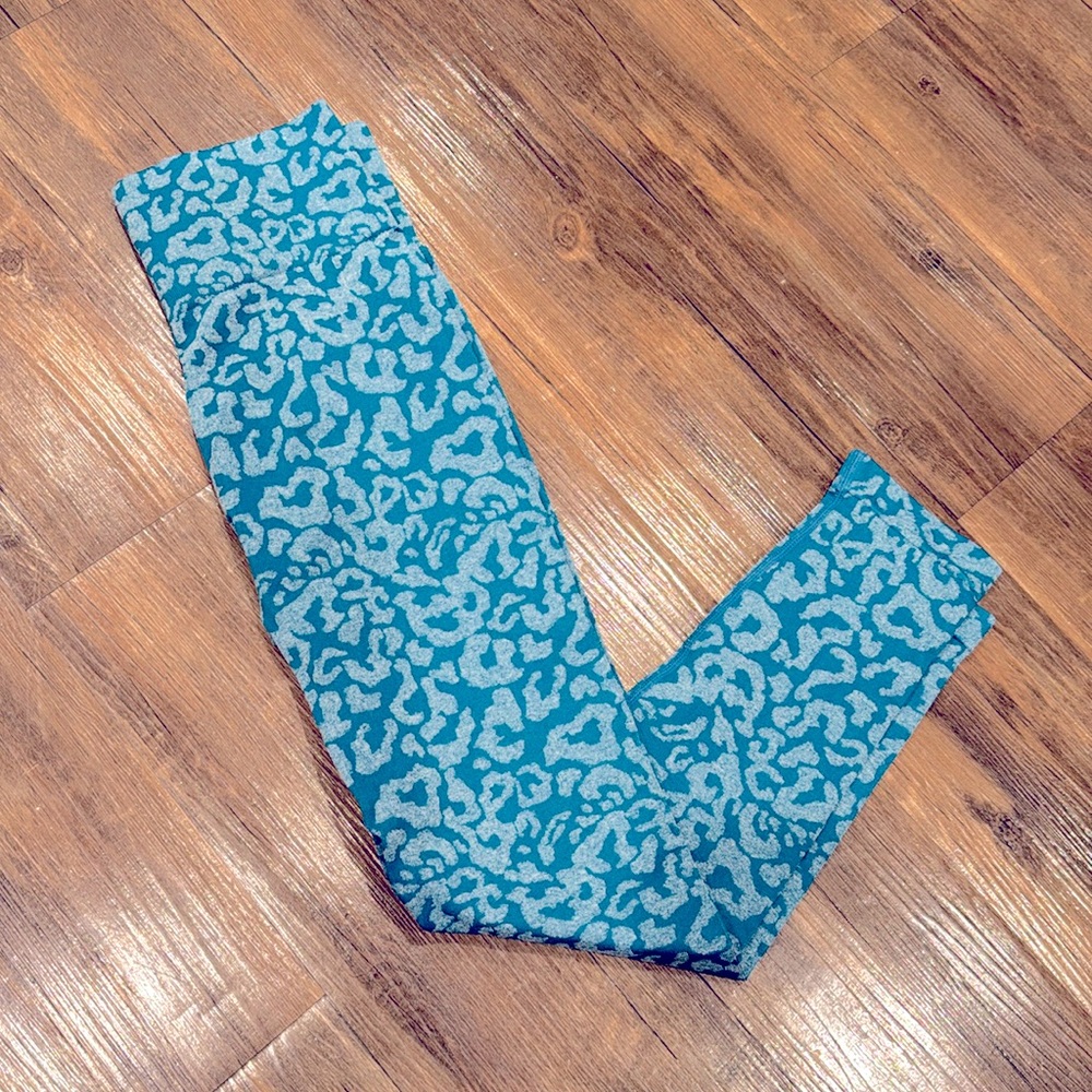 Leopard print leggings